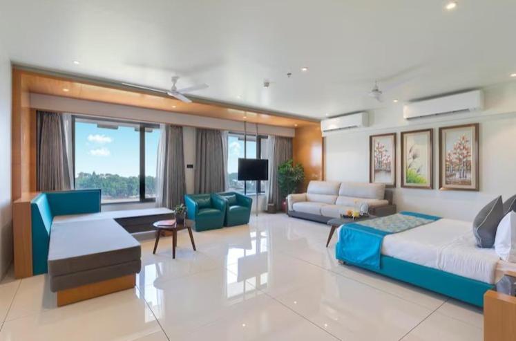 Sunotel Saputara Esterno foto